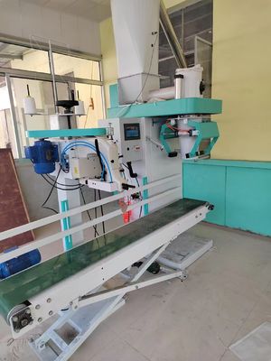 เครื่องบรรจุภัณฑ์แบบเม็ดพร้อมความแม่นยำในการบรรจุภัณฑ์ ±0.25 กรัม, ระบบควบคุม PLC และมอเตอร์ที่ปรับแต่งได้ 380V เพื่อประสิทธิภาพสูง